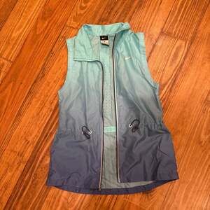 Nike Women's Dri-FIT Gradient Ombre Full Zip Running Vest